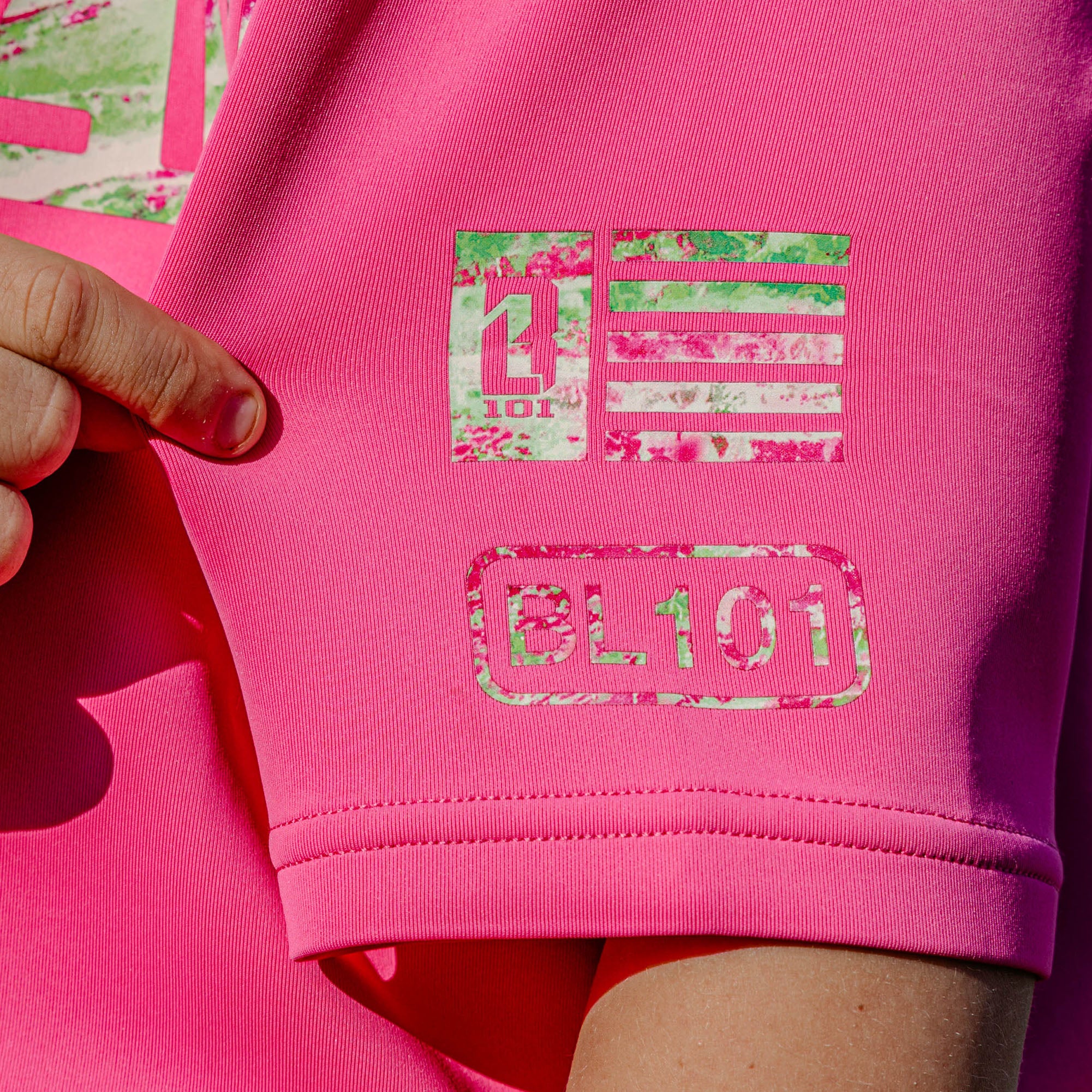 Realtree BSBL-SZN Short Sleeve Hoodie V3 - Pink/Aspect-Pink - Image 6